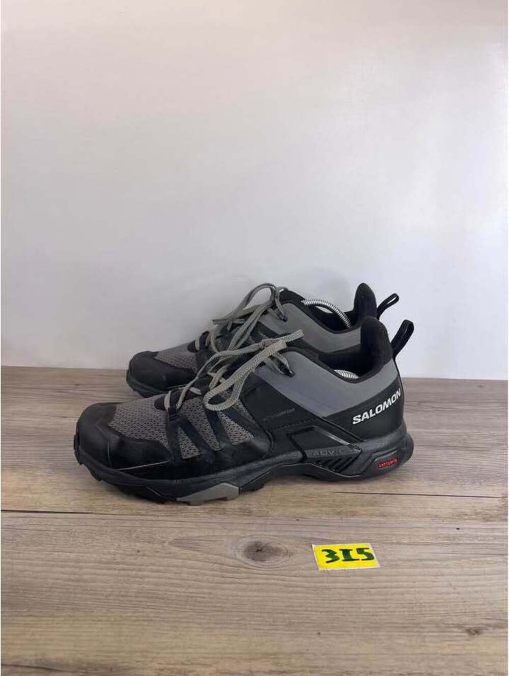 Salomon X Ultra 04 Low Hiking Shoes Men's 11 Black Grey Contagrip 413856